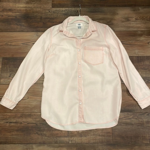 Medium Old Navy Light Pink Button Down Chambray Shirt - Picture 1 of 7